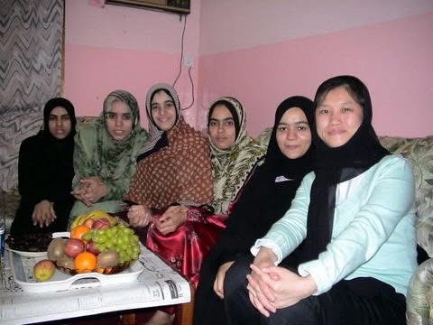 Shuang Wen with friends in Oman in 2005